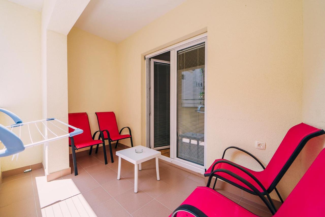 Apartments Luxur Center Baška Voda Eksteriør bilde